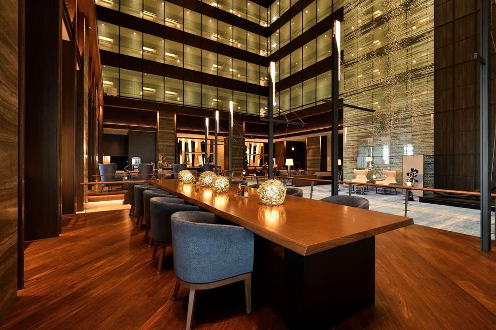 Nagoya Prince Hotel Sky Tower Étterem fotó The lobby of the hotel