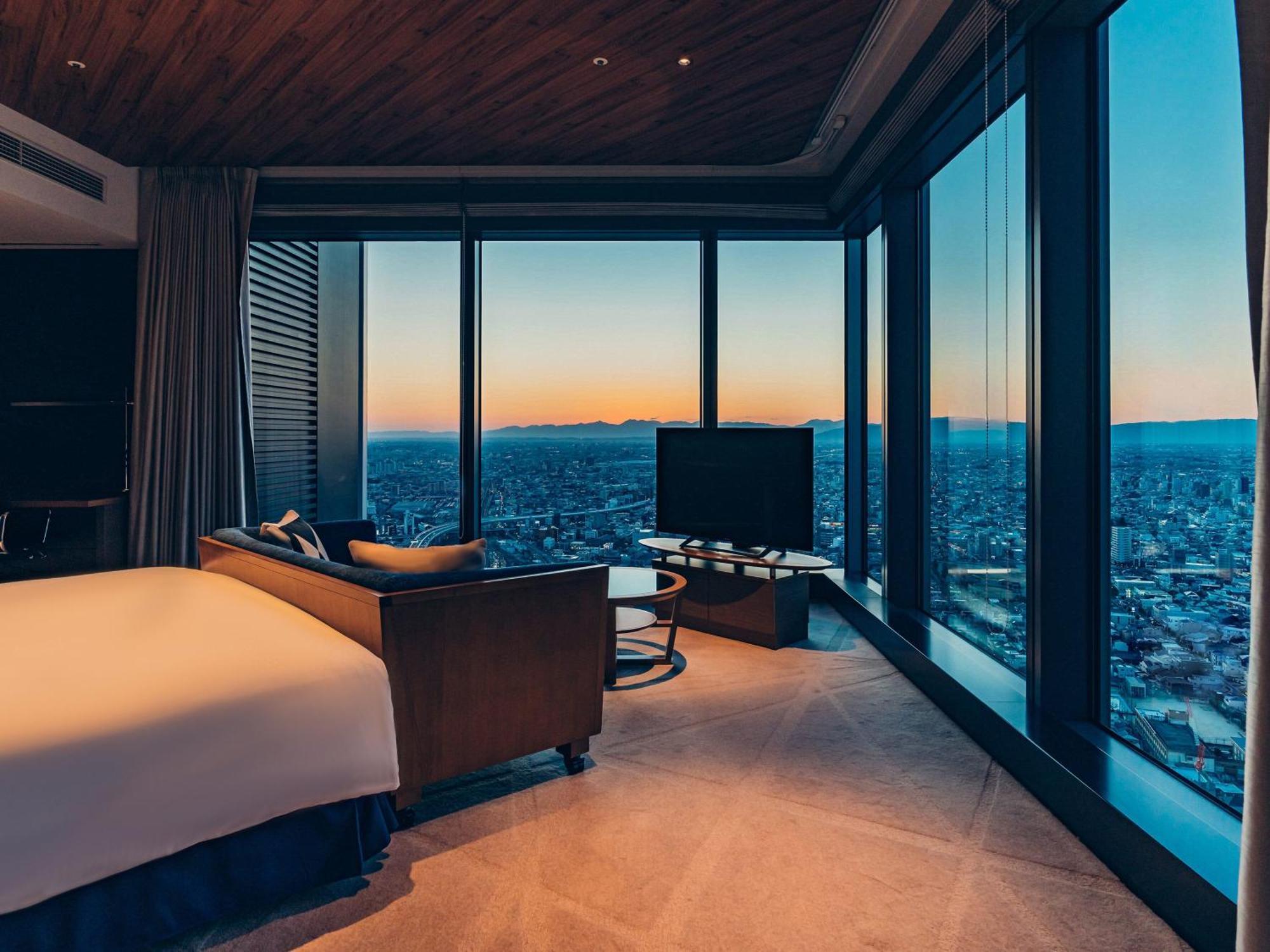 Nagoya Prince Hotel Sky Tower Kültér fotó A suite at the hotel