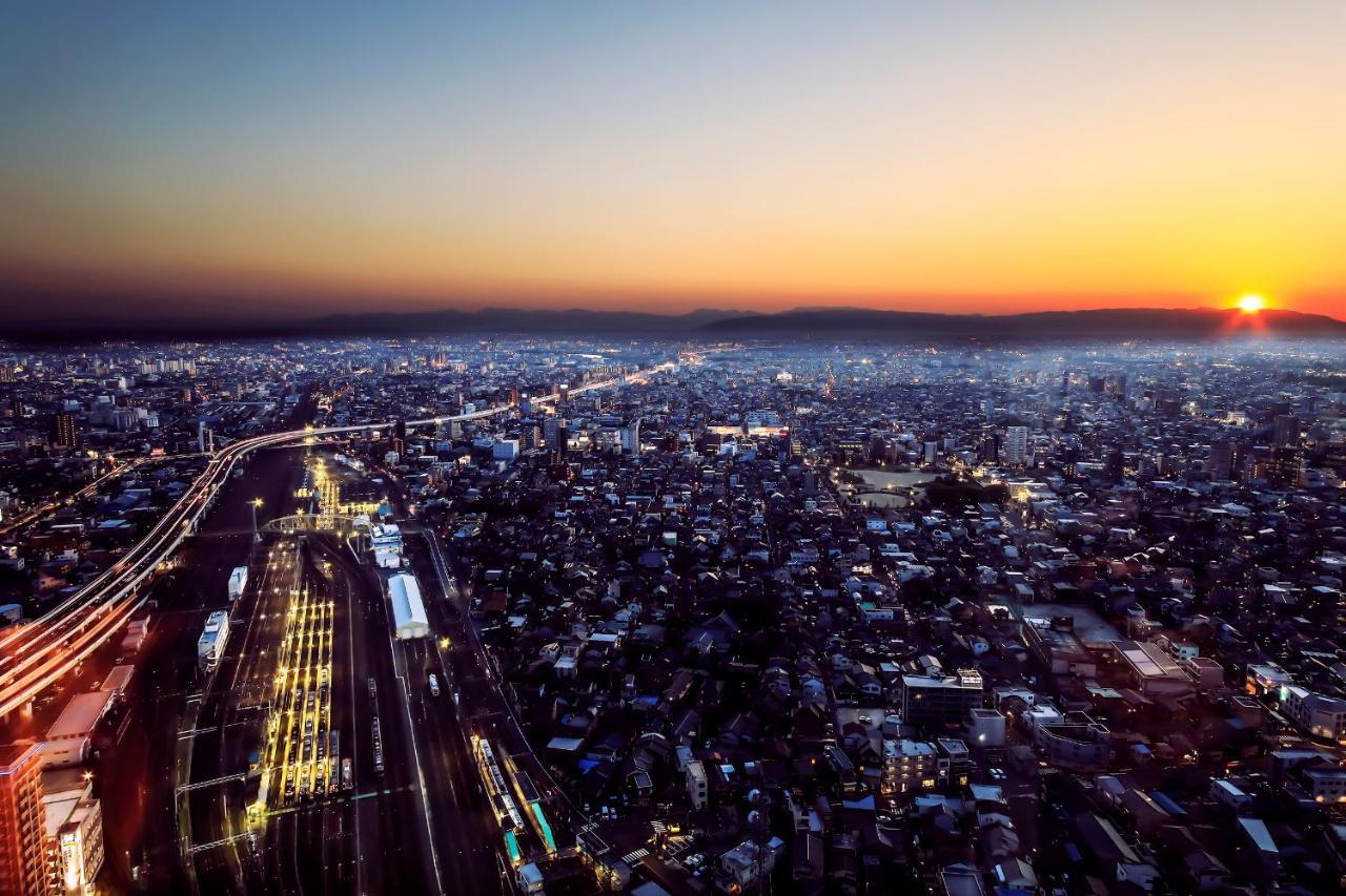 Nagoya Prince Hotel Sky Tower Kültér fotó Aerial view of the city at sunset